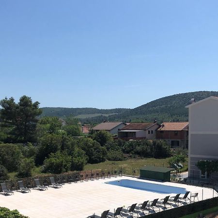 Lipovac Resort Ficus Bilice Exterior foto