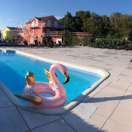 Lipovac Resort Ficus Bilice Exterior foto