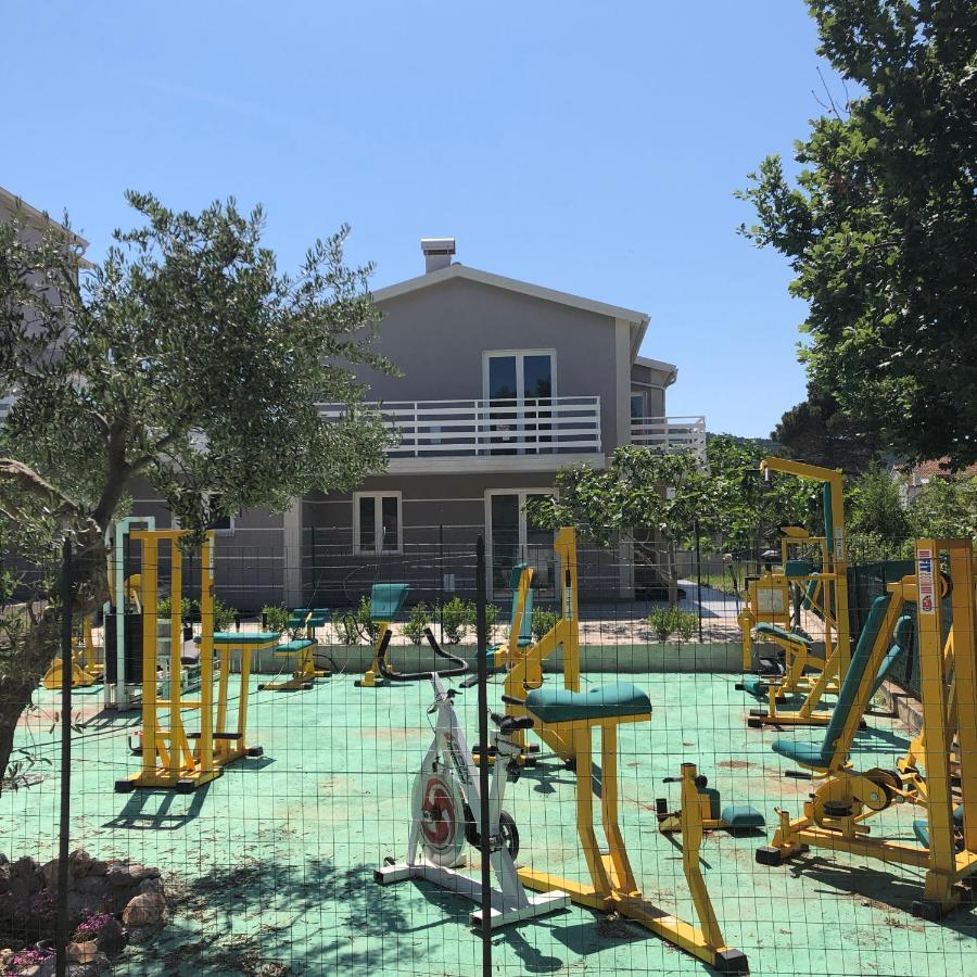 Lipovac Resort Ficus Bilice Exterior foto
