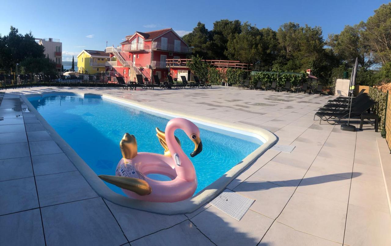 Lipovac Resort Ficus Bilice Exterior foto